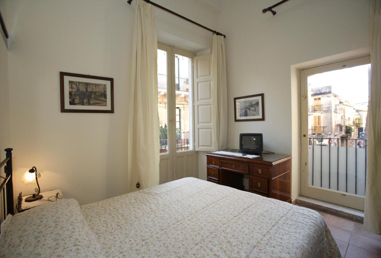 Apartment Central 4 Taormina Bagian luar foto